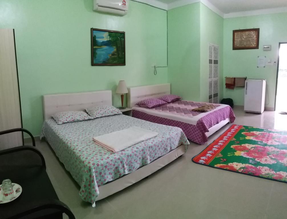 Dhia Irdina Homestay Paya Rewak Exterior photo