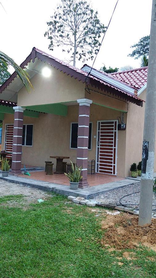 Dhia Irdina Homestay Paya Rewak Exterior photo